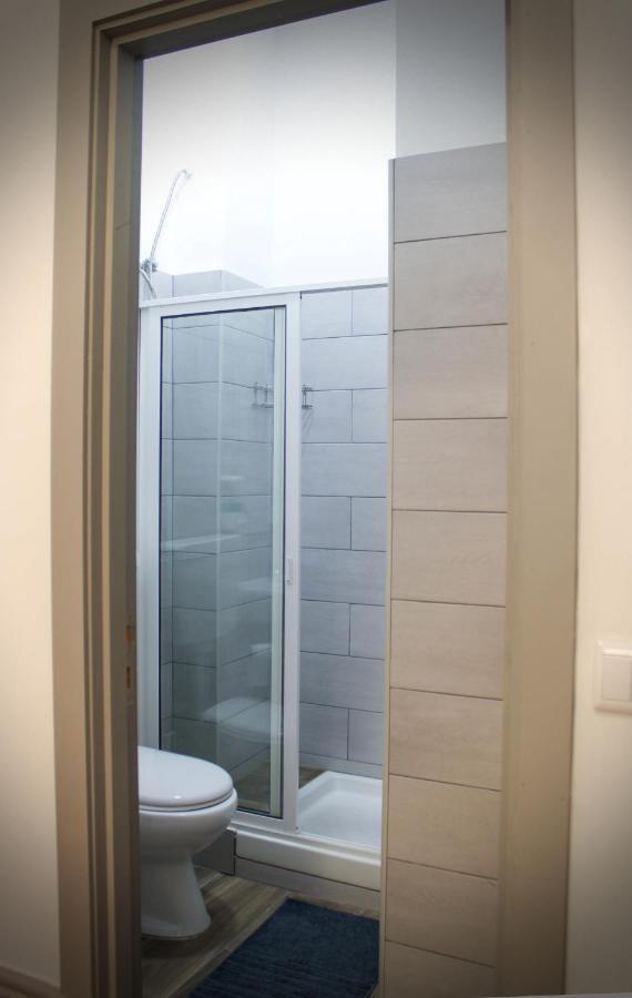 By Doors Ostello *